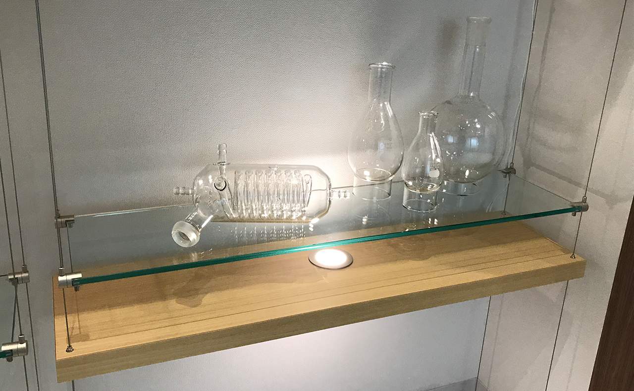 店舗什器「株式会社池田硝子様ショールーム」のご紹介 | ブログ